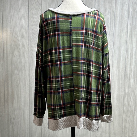 Unicorn Tribe Lightweight Plaid Sweater Size Large - Picture 3 of 9